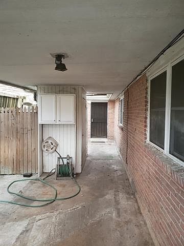 1st image of 6233 London Dr