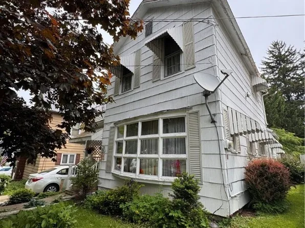 51 Wilson St, Salamanca, NY 14779