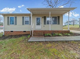 304 Belton Ave, Mount Holly, NC 28120