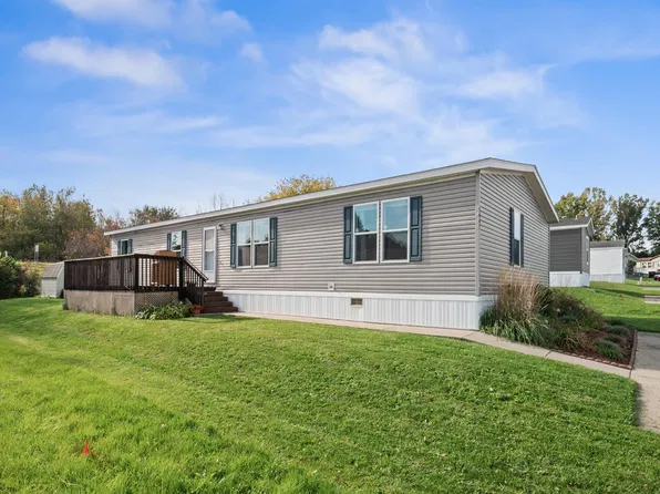 1442 Red Oak Ln NE, Belmont, MI 49306
