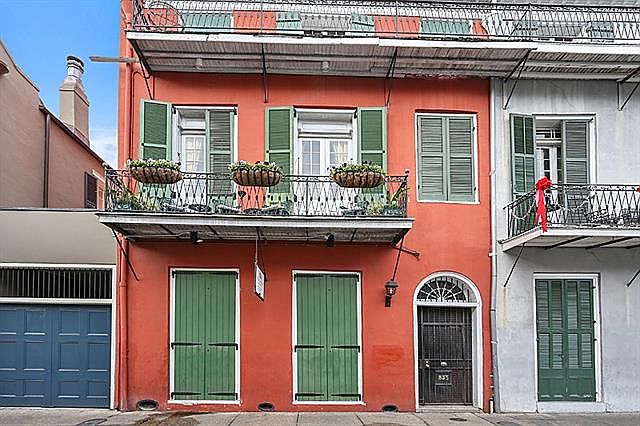 2nd image of 835 Bourbon St Unit E