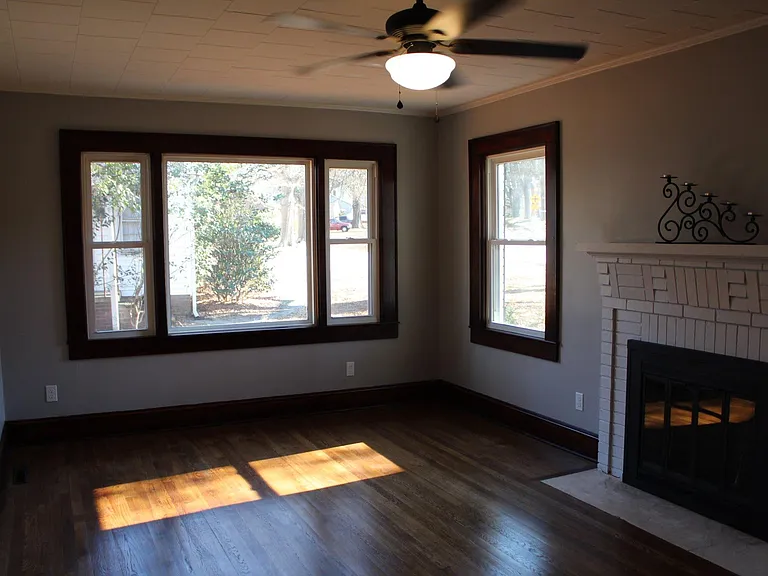 361 W Wilson Ave — Photo 10