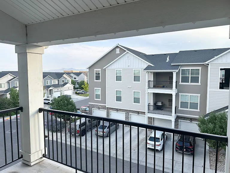 107 W Seasons Dr — Photo 19