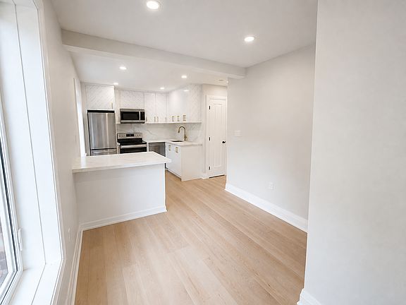 3rd image of 5 Cumberland Ave Unit 2