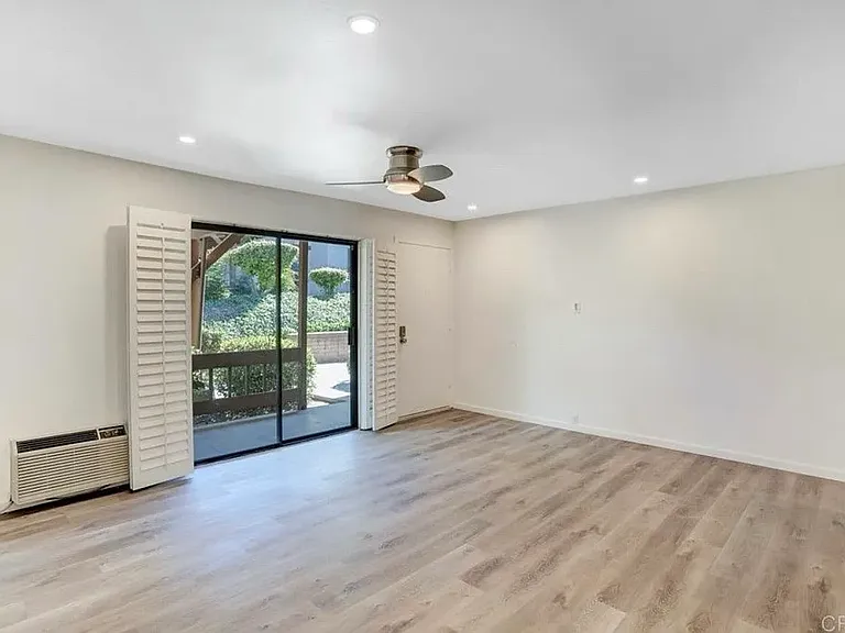 6386 Rancho Mission Rd #311 — Photo 2