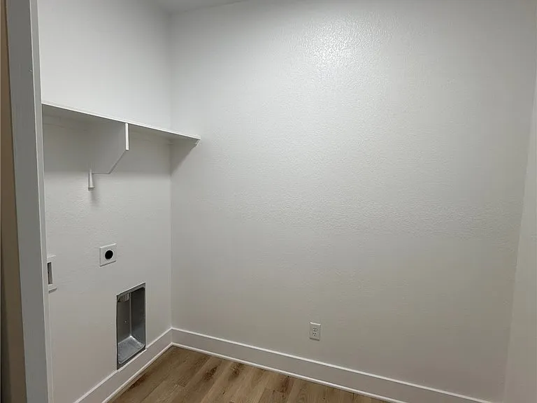 4107 Laura Ln — Photo 16