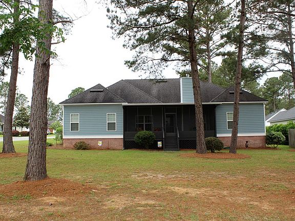 3rd image of 4400 Stonehaven Dr