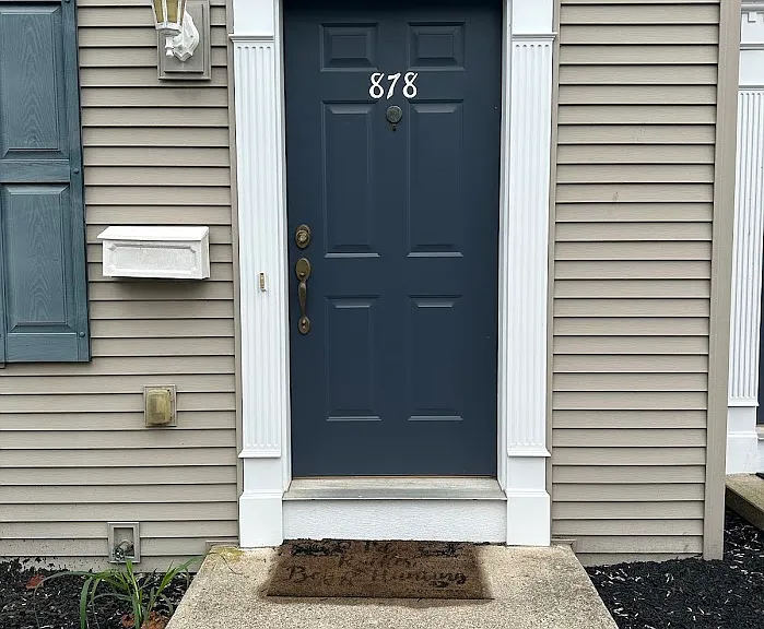 878 Poplar St — Photo 2