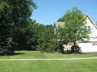 728 Greenwood Ave, Mundelein, IL