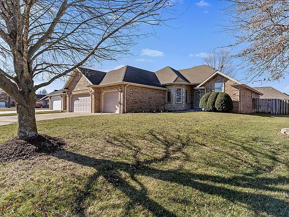 2nd image of 3969 N Springlawn Avenue