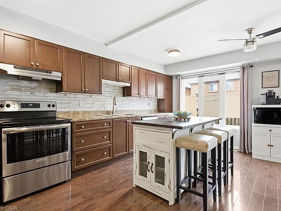 5th image of 2260 Greening Ln