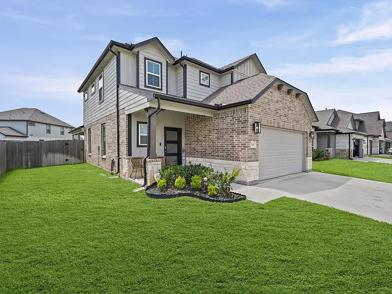 144 Shining Point Dr — Photo 2