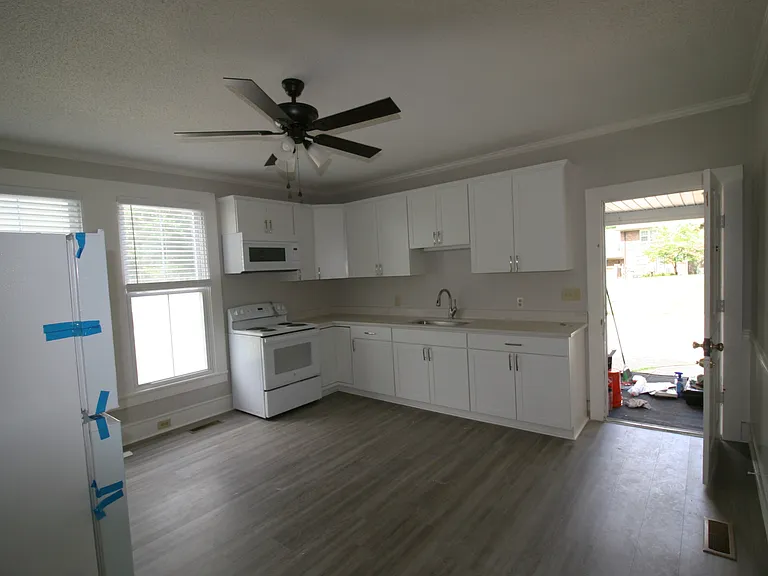 316 N Government St #A — Photo 8