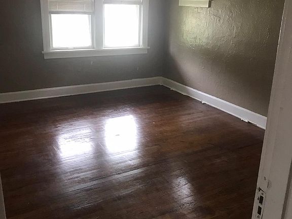 4th image of 1466 Ferguson Ave