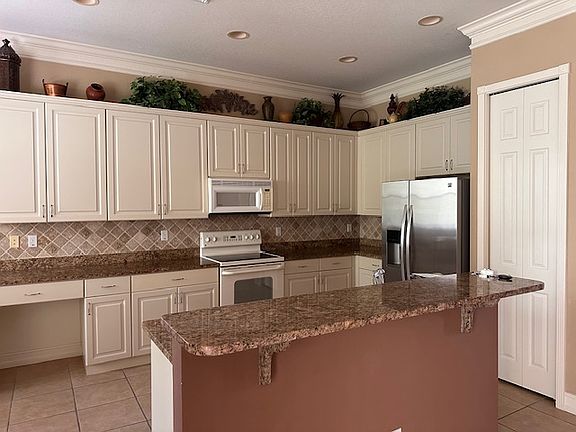5th image of 7140 Bergamo Way
