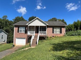 1226 39th Street Cir SW, Hickory, NC 28602