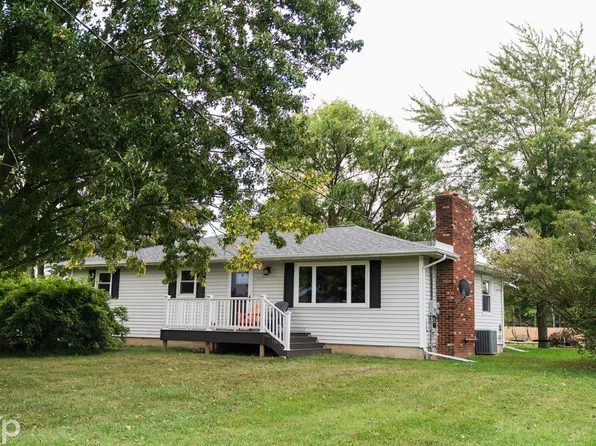 2754 Hayes Rd, Yale, MI 48097