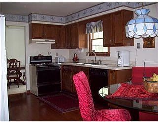 5th image of 406 Laurelwood Dr