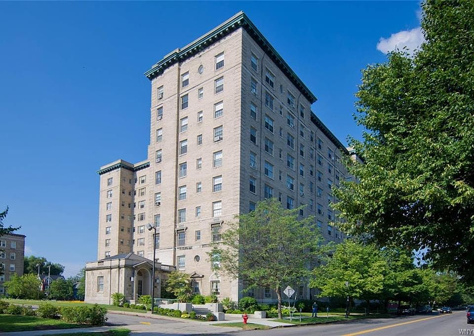 1st image of 33 Gates Cir #3G