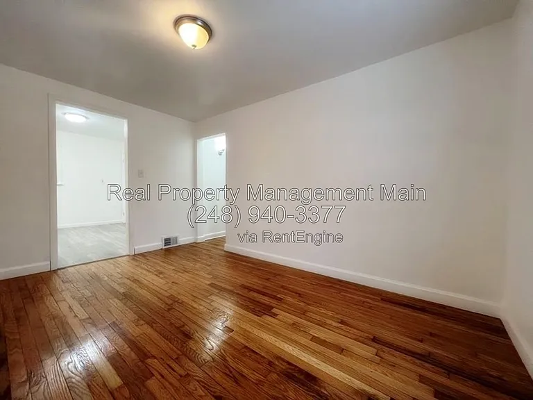 25895 Currier St — Photo 2
