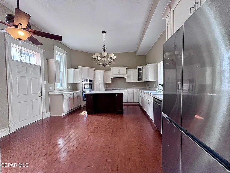 215 W Rio Grande Ave — Photo 10