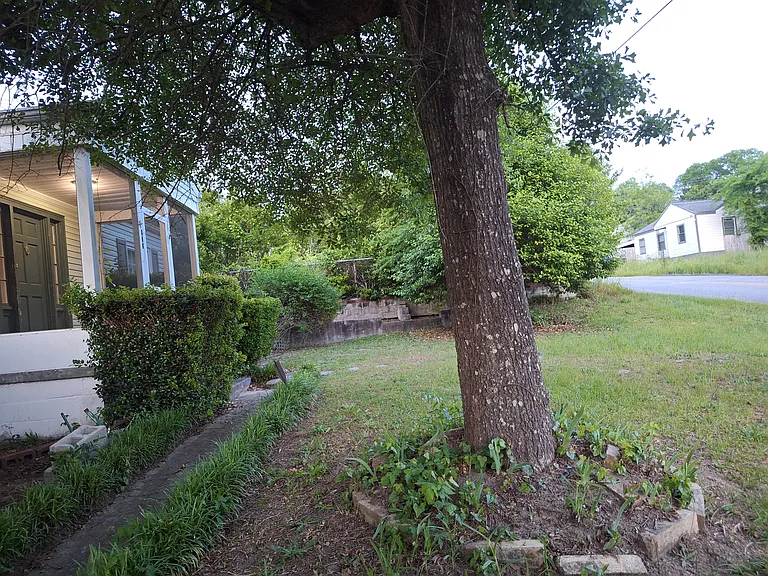 Ponce De Leon Cir N — Photo 5