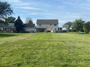 Willow Dr, North east, PA 16428
