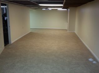 31754 Iroquois Dr, Warren, MI 48088