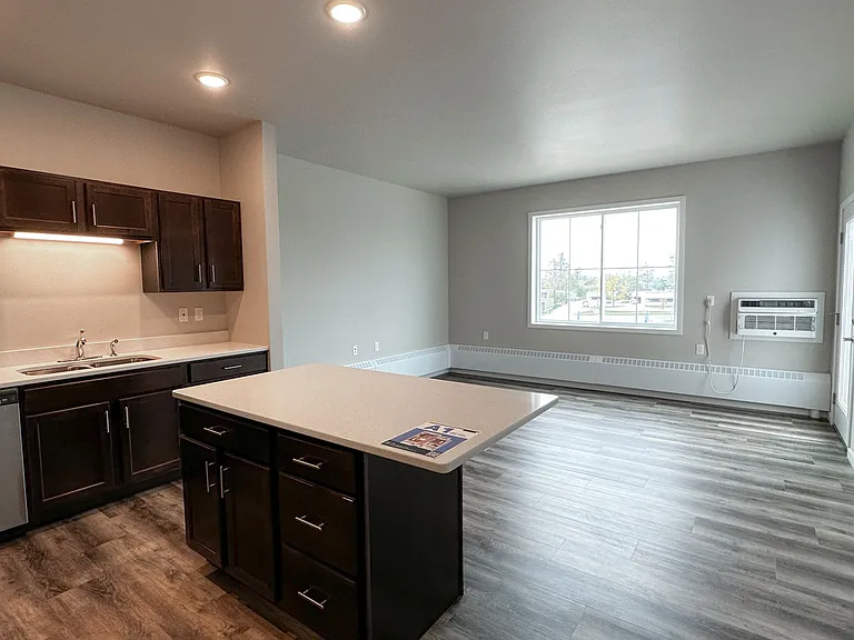 Creekside Apartment Homes — Photo 6