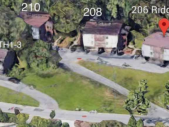 3rd image of 206 Ridge Ave