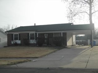 2520 Teakwood Manor Dr, Florissant, MO