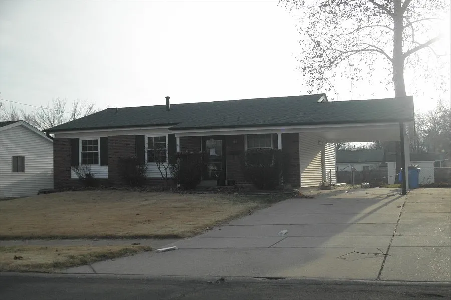 2520 Teakwood Manor Dr photo 1