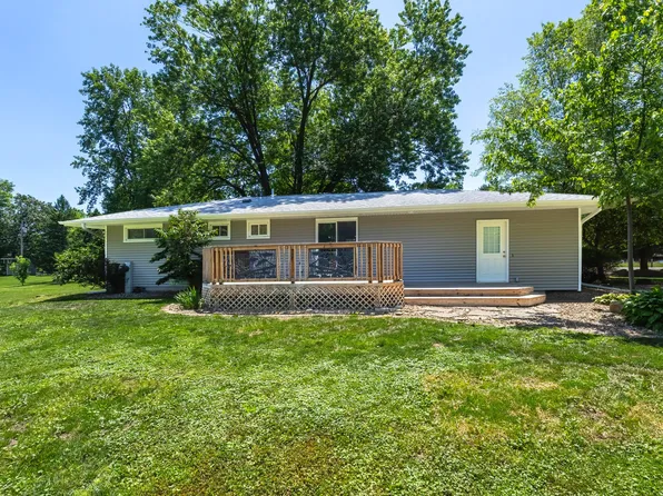6701 221st St N, Port Byron, IL 61275