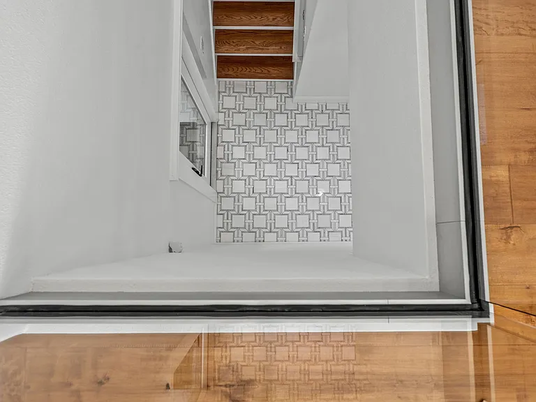 143 Caledonia Dr — Photo 44