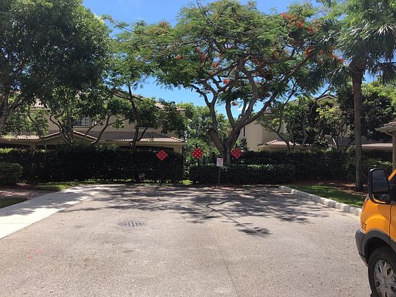 4th image of 3805 Pond Apple Dr