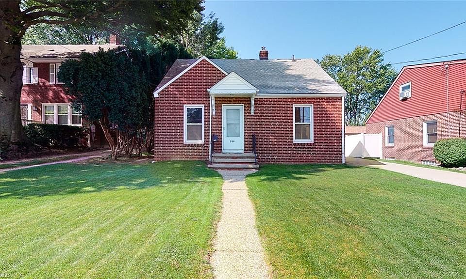 1st image of 2108 6th St
