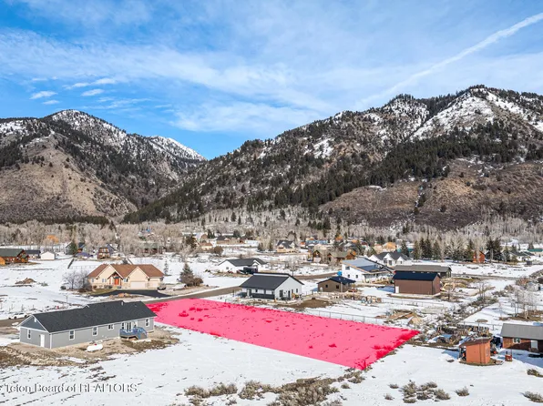 19 Ponderosa Dr, Thayne, WY 83127