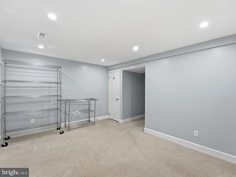 2424 S Walter Reed Dr #2 — Photo 22