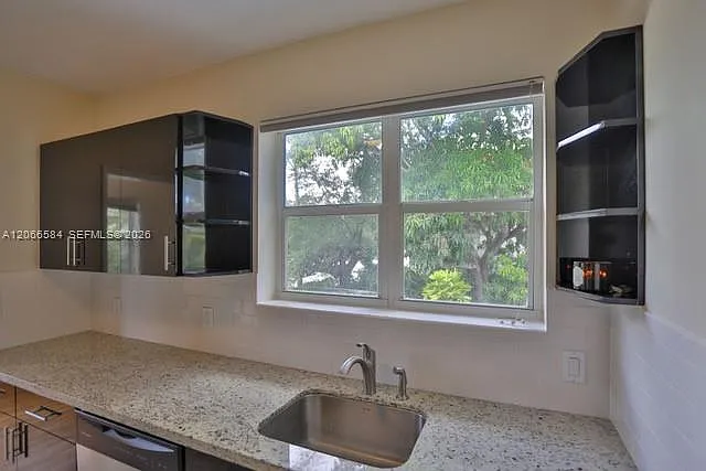 47 Sidonia Ave #47 — Photo 19