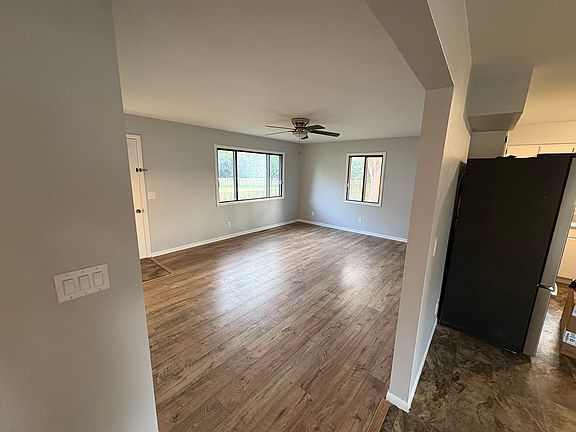 3rd image of 6813 Enge Dr #2