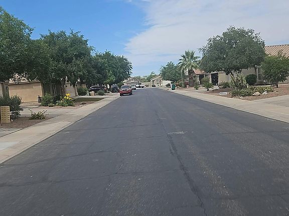 5th image of 42474 W Sparks Dr
