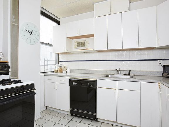 5th image of 536 W 111th St APT 84