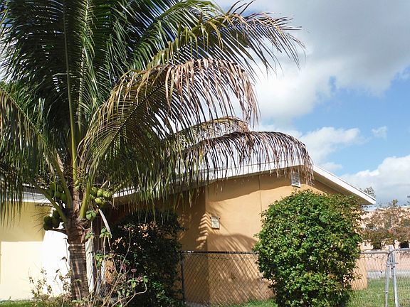 3rd image of 3718 NW 213th St