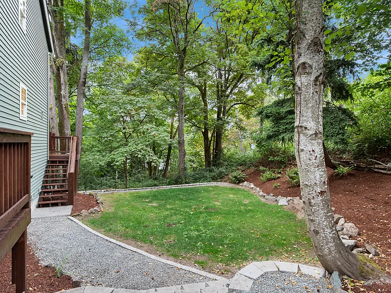 6657 Lake Washington Blvd SE — Photo 16