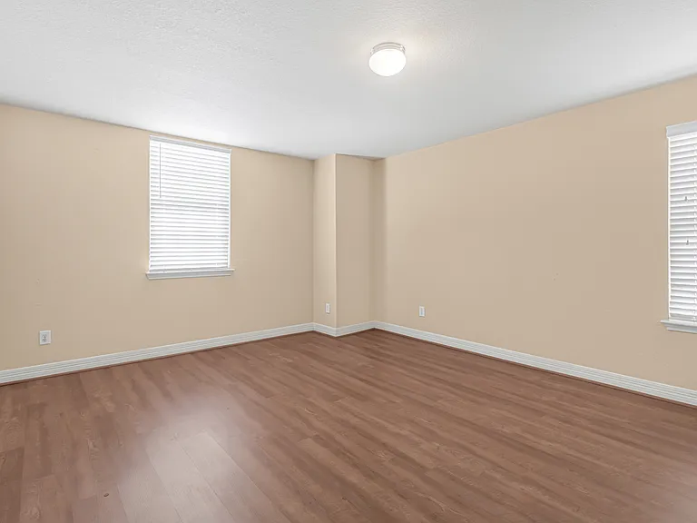 5488 Devonwood St — Photo 20