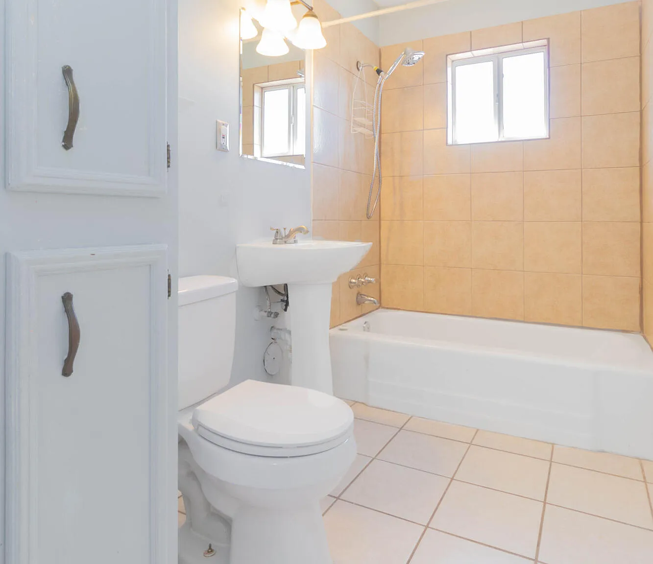 3 bed, 1.5 bath, 1224 sqft, $1,600 — Photo 3