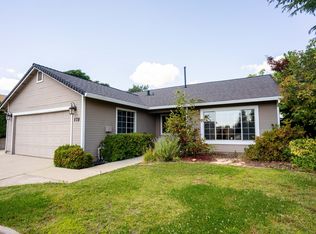 578 Hanland Ct, Redding, CA 96003