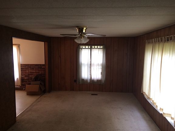 4th image of 218 Mt Vista Dr