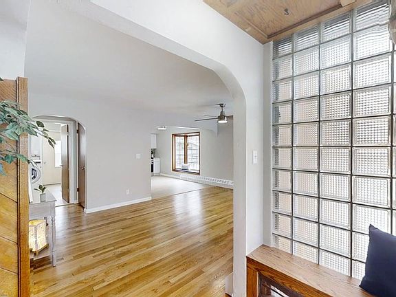 2nd image of 1606 W Union St