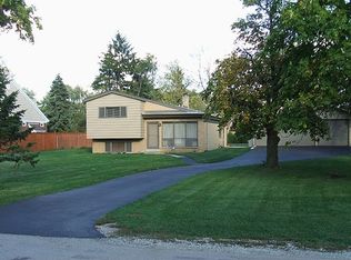 1455 S Monterey Ave, Villa Park, IL 60181